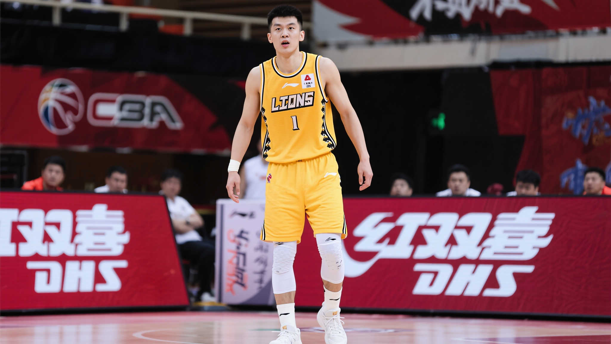 孙铭徽面临重罚？围堵首钢更衣室事件升级，球迷冲突，广厦主场或受影响