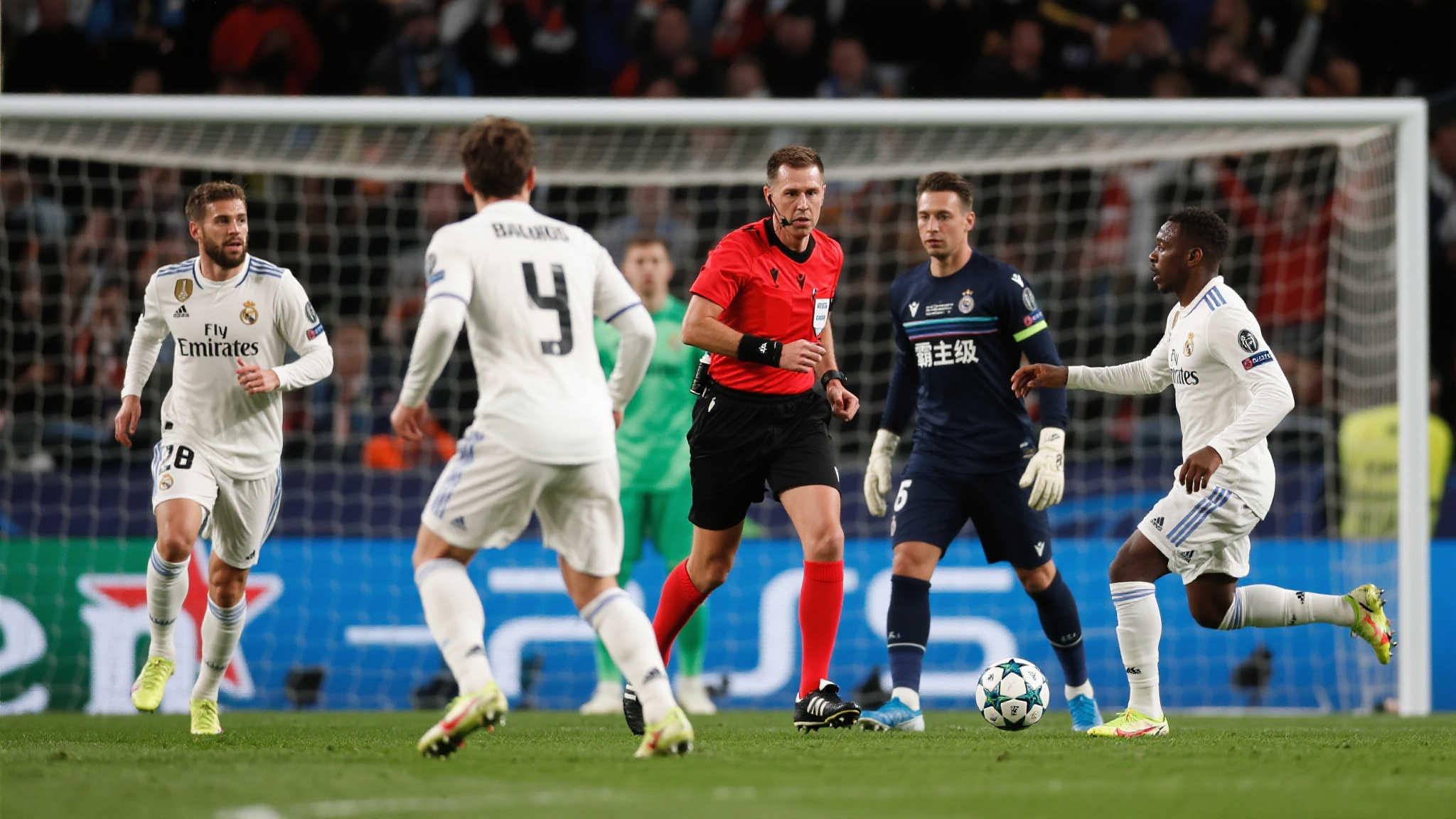 强者的赛场，总能上演令人瞩目的瞬间。这不仅是运动员